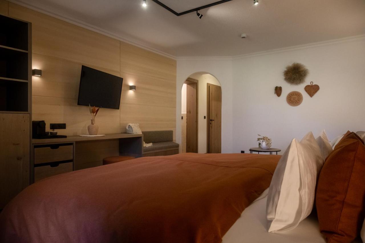 Boutique Hotel Mandarfnerhof Sankt Leonhard im Pitztal Eksteriør billede