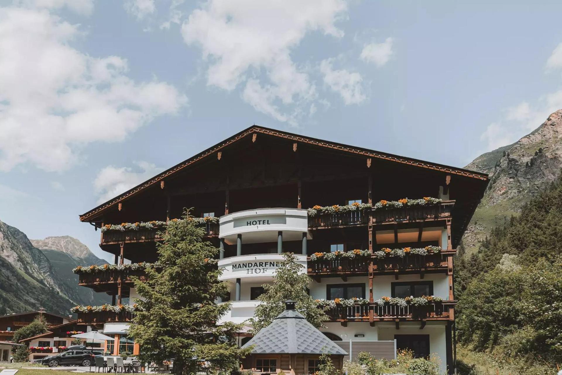 Boutique Hotel Mandarfnerhof Sankt Leonhard im Pitztal Eksteriør billede